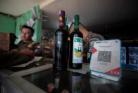 Gerak Cepat Respon Aduan Warga, Satpol PP Kota Bandung Segel Empat Kios Miras Ilegal