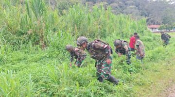 Papuaku Bersih dan Aman, Satgas Yonif 521/DY Gelar Karya Bhakti Bersama Warga Distrik Kurima
