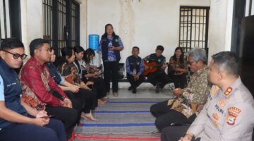 Gelar Pembinaan Rohani di Ruang Tahanan, Kapolres Toraja Utara Harap Para Tahanan Jauh Lebih Baik