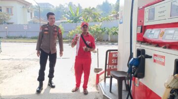 Sat Binmas Polres Toraja Utara Sambangi 2 SPBU dan Berikan Himbauan Kamtibmas